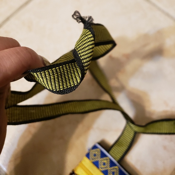 small gold tassled panda red and blue crossbody - Picture 4 of 4